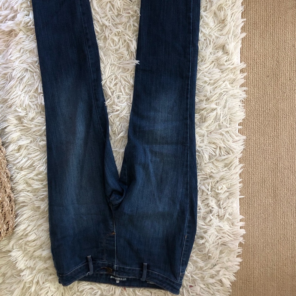 Blue skinny jeans